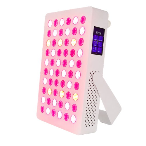 Luxyor Lumi 110 roodlichttherapie paneel wit, schuin vooraanzicht met brandende LEDs en touchscreen